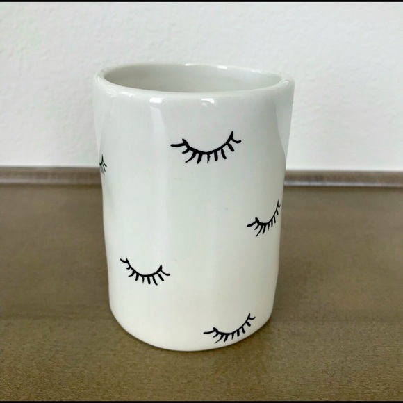 Rae Dun Eyelash Makeup Brush Vanity Vase (4.5in)